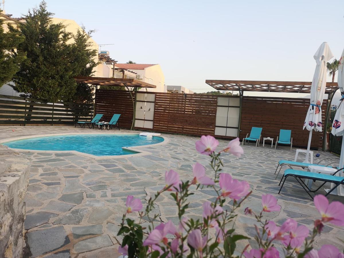 Almiris Seaside Apartments Apartment