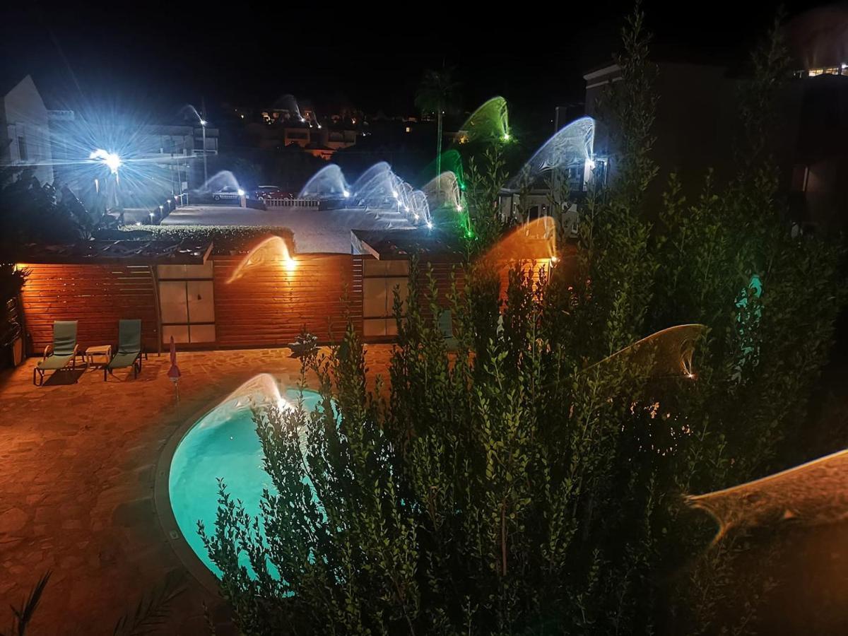 Almiris Seaside Apartments *