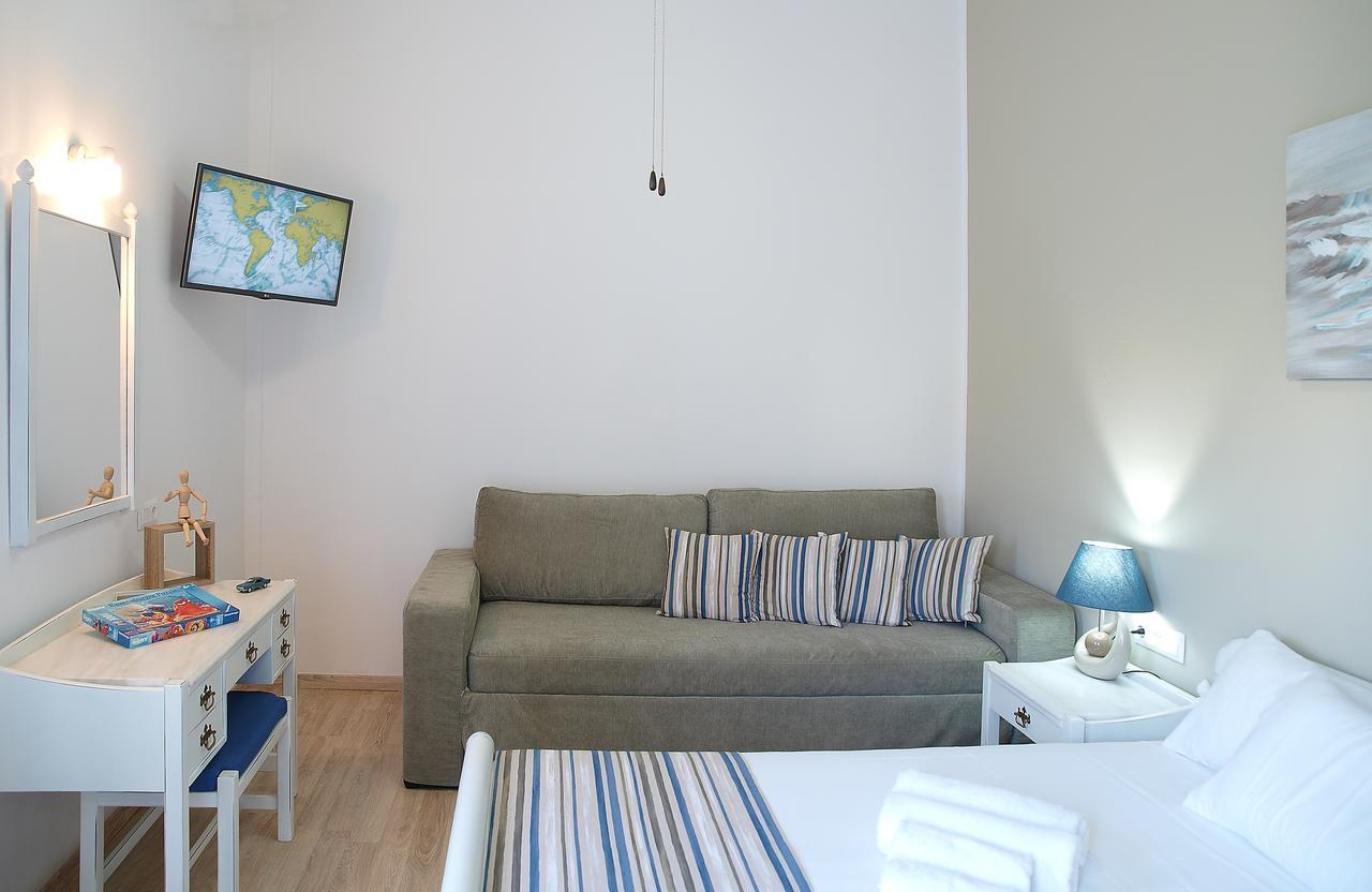 Almiris Seaside Apartament *